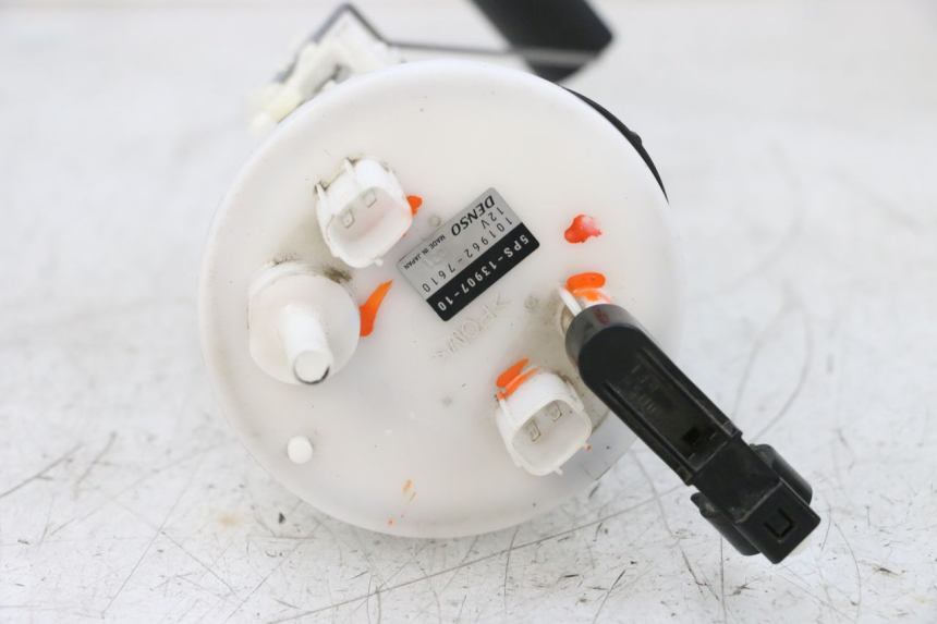 photo de POMPA CARBURANTE YAMAHA TDM ABS 900 (2002 - 2014) - Stato della superficie e materiale