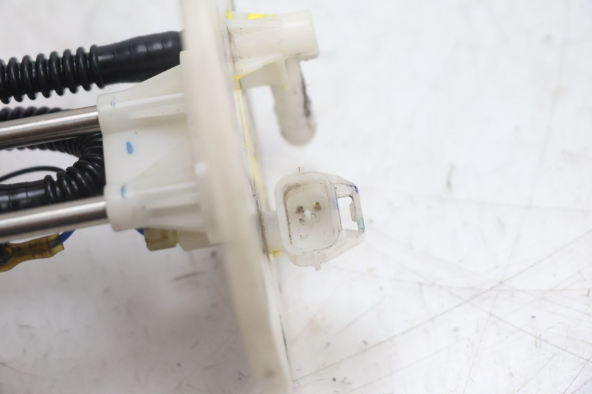 photo de POMPA CARBURANTE PEUGEOT TWEET 4T 50 (2018 - 2022) - Zoom sullo stato d'uso