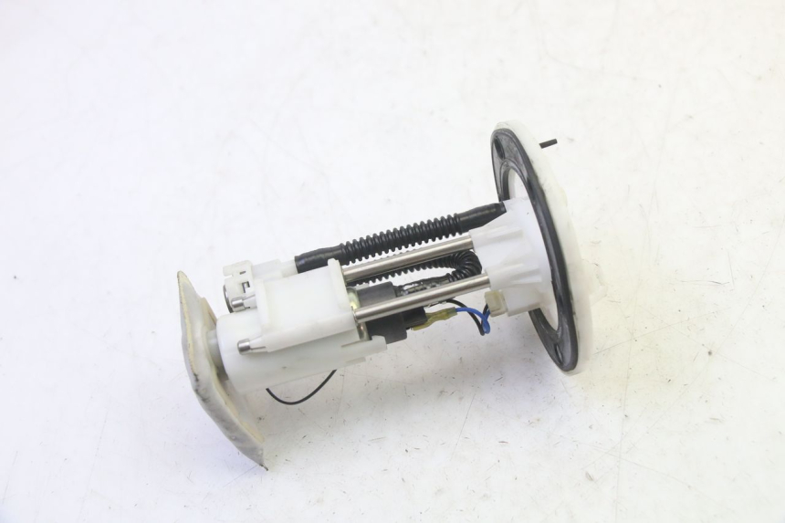 photo de POMPA CARBURANTE PEUGEOT TWEET PRO EFI 4T 50 (2021 - 2022) - Zoom sullo stato d'uso