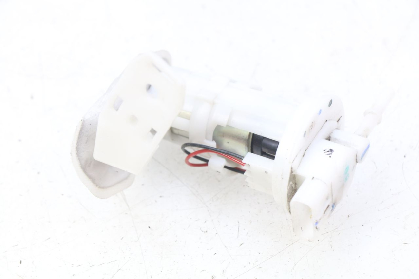 photo de POMPA CARBURANTE PIAGGIO VESPA GTS IGET ABS 125 (2017 - 2023) - Altra angolazione