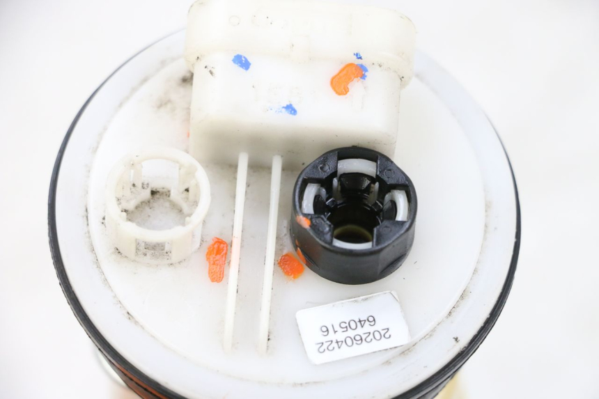 photo de POMPA DEL CARBURANTE PIAGGIO VESPA GTS SUPER IE 125 (2009 - 2016) - Primo piano tecnico