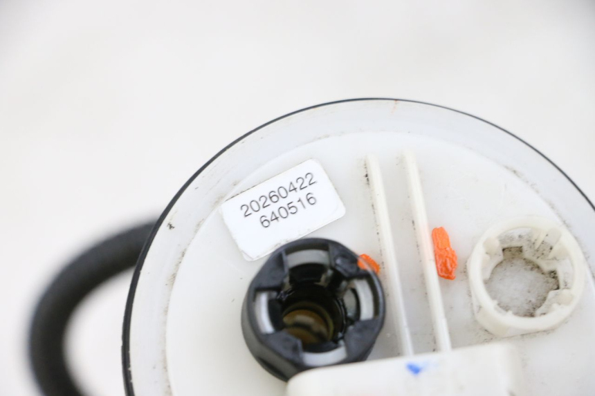 photo de POMPA DEL CARBURANTE PIAGGIO VESPA GTS SUPER IE 125 (2009 - 2016) - Dettagli dei punti di fissaggio