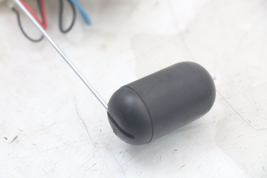 photo de POMPA CARBURANTE YAMAHA XMAX X-MAX ABS 125 (2017 - 2020) - Primo piano tecnico