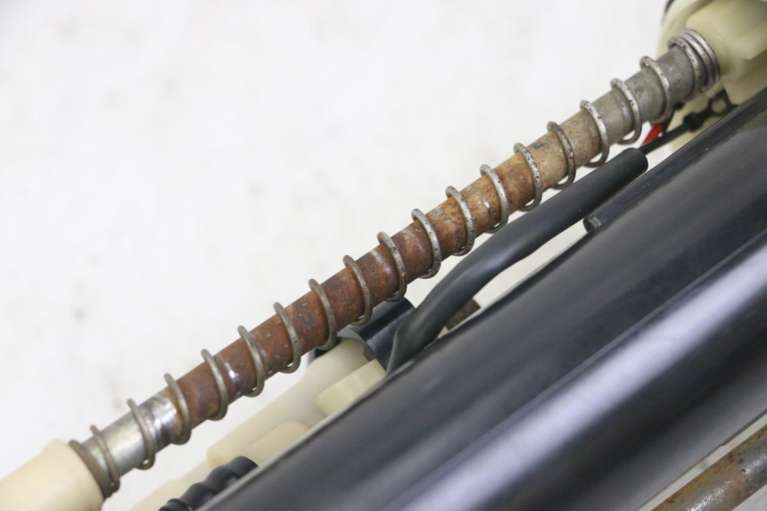 photo de POMPA CARBURANTE YAMAHA X-MAX XMAX 125 (2010 - 2013) - Ispezione visiva dettagliata