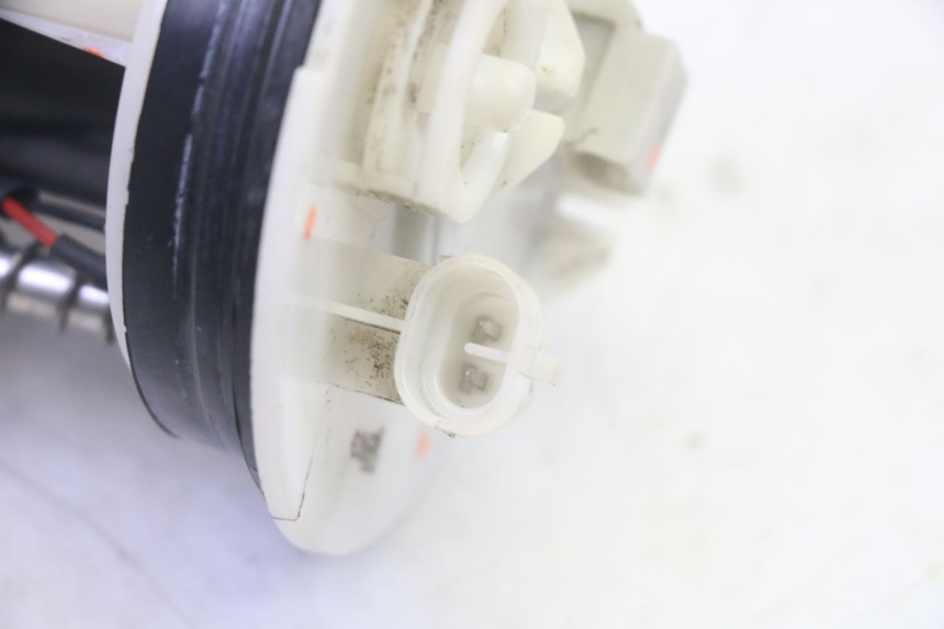 photo de POMPA CARBURANTE YAMAHA X-MAX XMAX 125 (2010 - 2013) - Altra angolazione