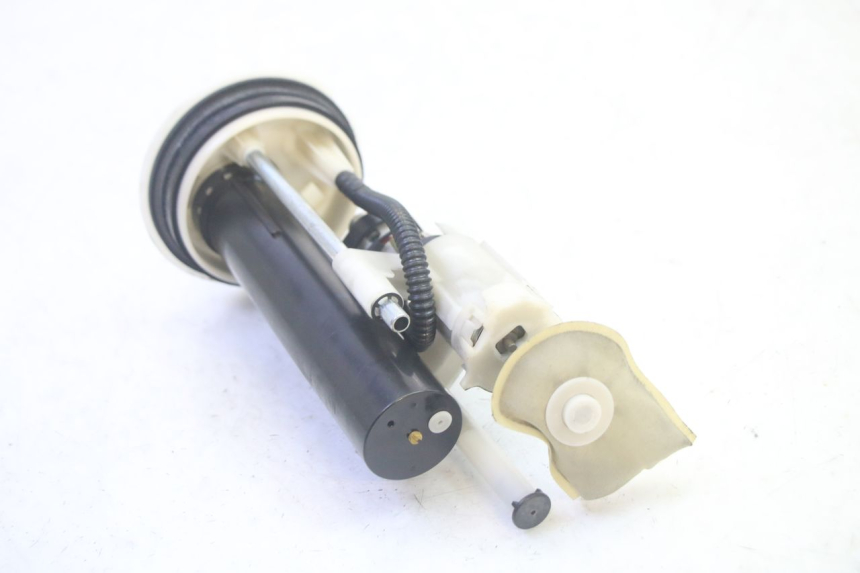 photo de POMPA DEL CARBURANTE YAMAHA XMAX X-MAX 125 (2006 - 2009) - Stato della superficie e materiale