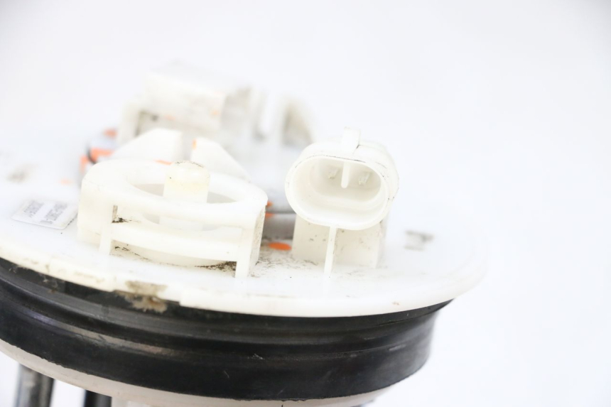 photo de POMPA DEL CARBURANTE YAMAHA XMAX X-MAX 125 (2006 - 2009) - Dettagli dei punti di fissaggio