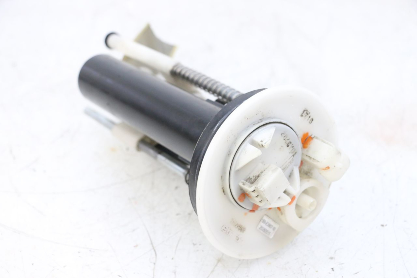 photo de POMPA DEL CARBURANTE YAMAHA XMAX X-MAX 125 (2006 - 2009) - Stato della superficie e materiale