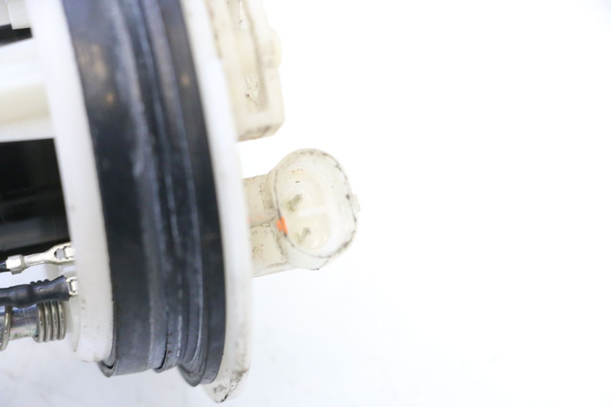 photo de POMPA CARBURANTE YAMAHA X-MAX XMAX 125 (2010 - 2013) - Zoom sullo stato d'uso