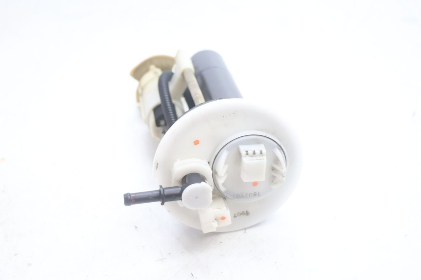 photo de POMPA DEL CARBURANTE YAMAHA XMAX X-MAX 125 (2006 - 2009) - Zoom sullo stato d'uso