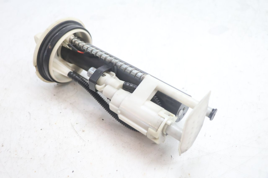 photo de POMPA CARBURANTE YAMAHA X-MAX XMAX 125 (2010 - 2013) - Dettagli dei punti di fissaggio