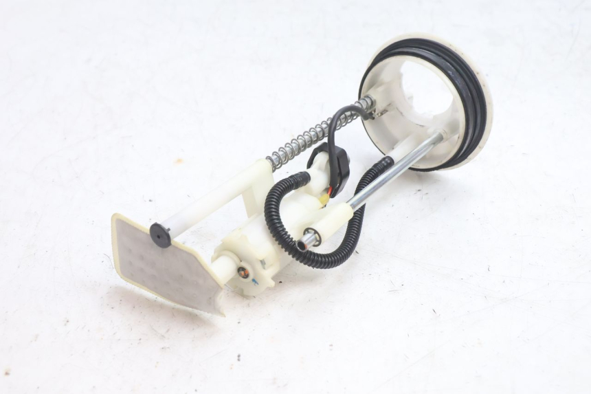 photo de POMPA CARBURANTE YAMAHA X-MAX XMAX 125 (2010 - 2013) - Dettagli dei punti di fissaggio