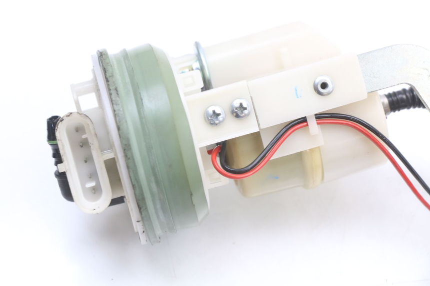 photo de POMPA DEL CARBURANTE PIAGGIO X10 125 (2012 - 2017) - Zoom sullo stato d'uso