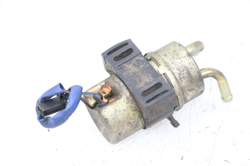 photo de POMPA CARBURANTE YAMAHA XJN DIVERSION 600 (2000 - 2003) - Primo piano tecnico