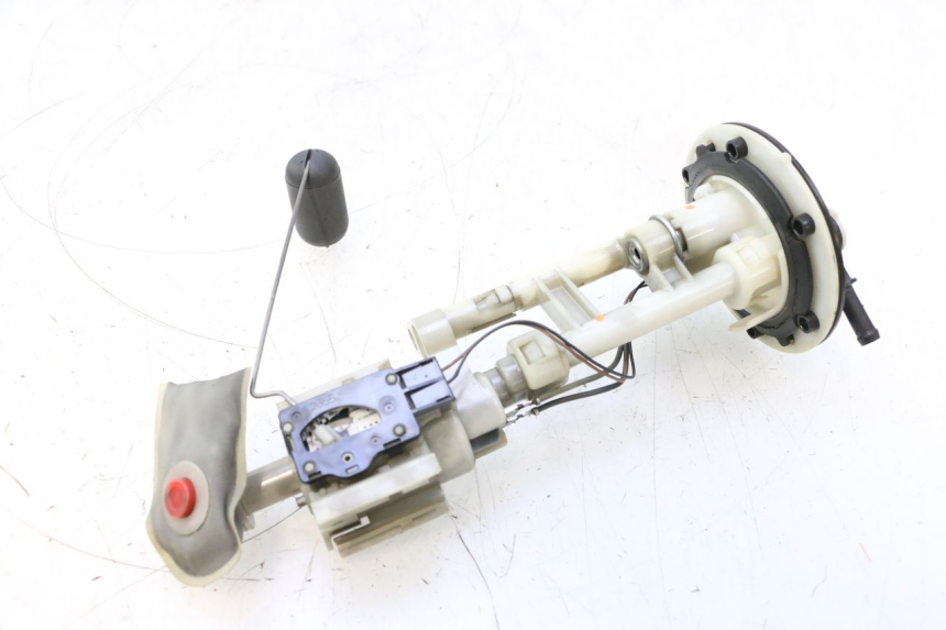 photo de POMPA CARBURANTE YAMAHA XP T-MAX ABS 500 (2005 - 2005) - Vista principale