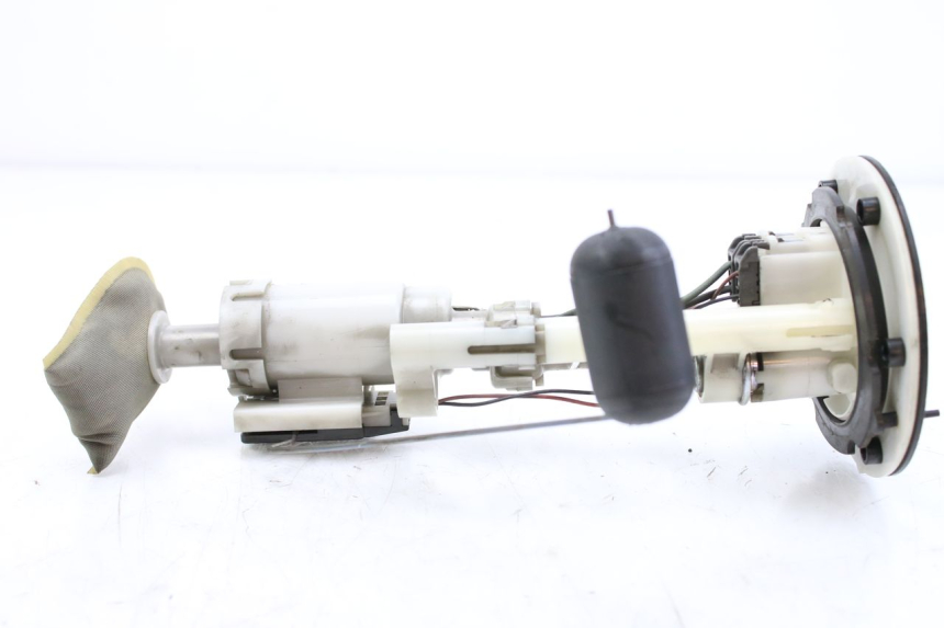 photo de POMPA CARBURANTE YAMAHA XP T-MAX TMAX ABS 500 (2004 - 2007) - Primo piano tecnico