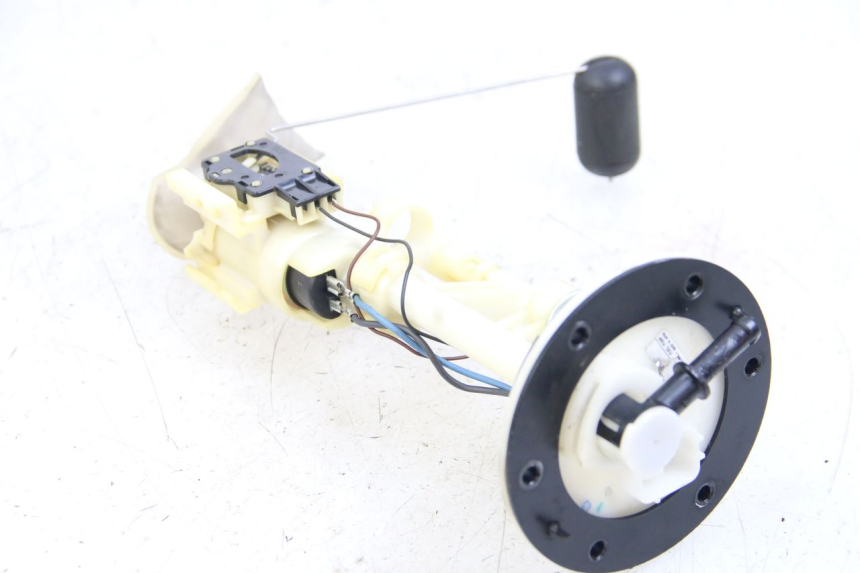 photo de POMPA CARBURANTE YAMAHA XP T-MAX TMAX 500 (2004 - 2007) - Primo piano tecnico