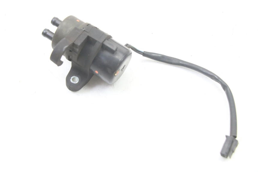 photo de POMPA CARBURANTE YAMAHA FZS FAZER 600 (2001 - 2003) - Primo piano tecnico