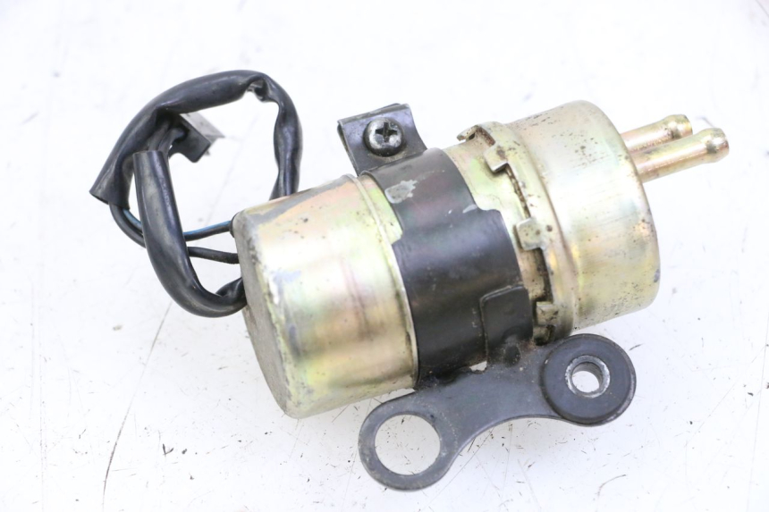 photo de POMPA CARBURANTE YAMAHA XV VIRAGO 535 (1988 - 2004) - Primo piano tecnico