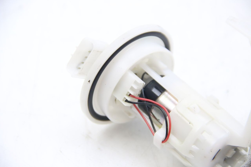 photo de POMPA CARBURANTE PIAGGIO ZIP 4T 50 (2018 - 2020) - Primo piano tecnico