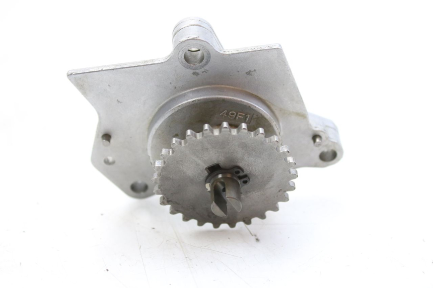 photo de POMPA OLIO SUZUKI BURGMAN 125 (2007 - 2014) - Primo piano tecnico