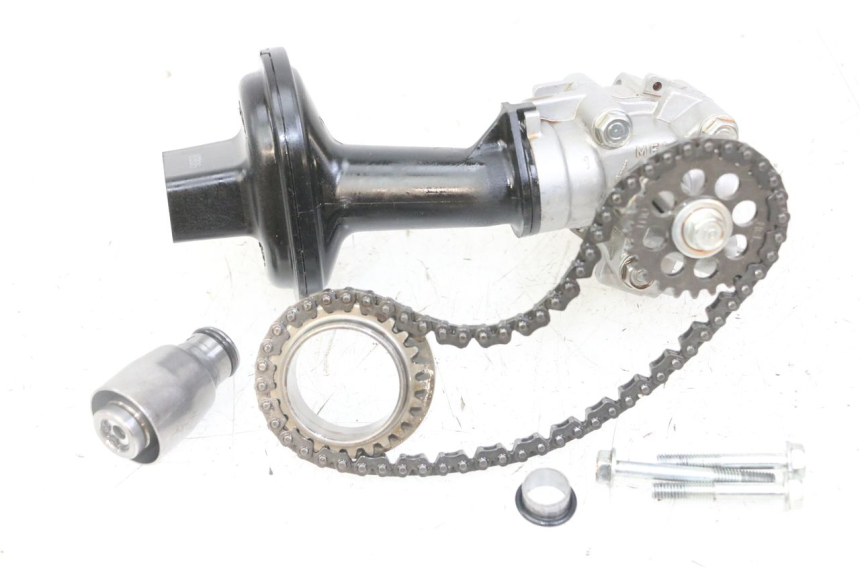 photo de POMPA OLIO HONDA CB R 1000 (2018 - 2023) - Dettaglio del componente