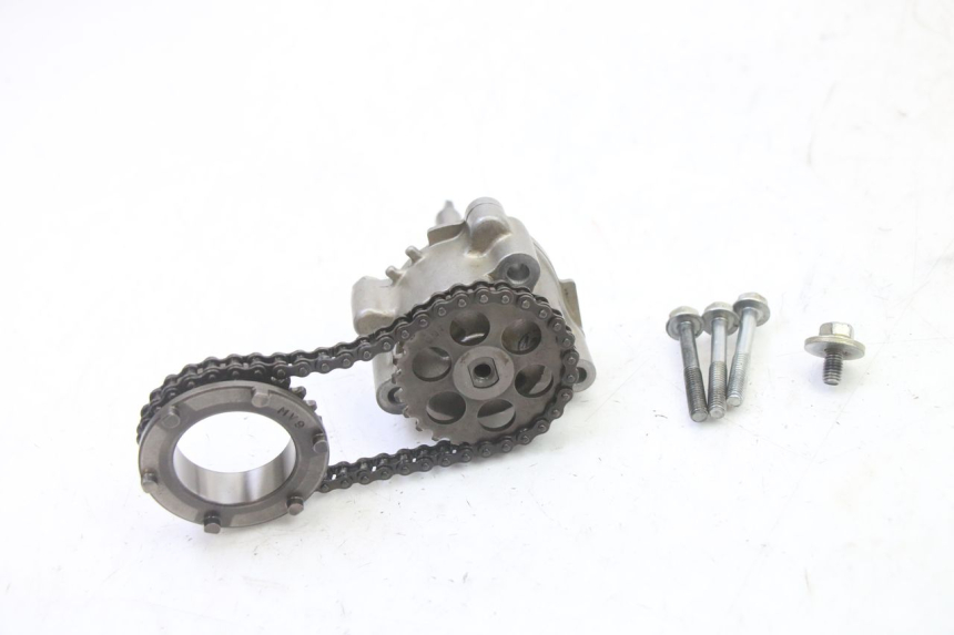 photo de POMPA OLIO HONDA CBR RR FIREBLADE 900 (1992 - 1994) - Vista d'insieme del prodotto