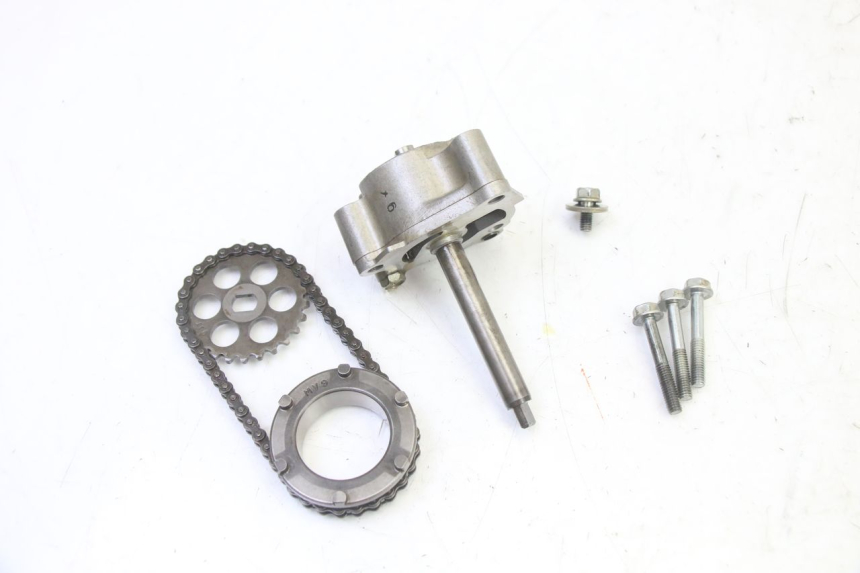 photo de POMPA OLIO HONDA CBR RR FIREBLADE 900 (1992 - 1994) - Ricambio usato controllato