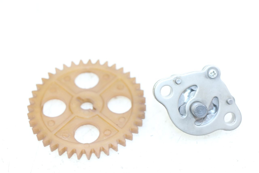 photo de POMPA OLIO PEUGEOT CITYSTAR AIR 125 (2014 - 2017) - Vista principale