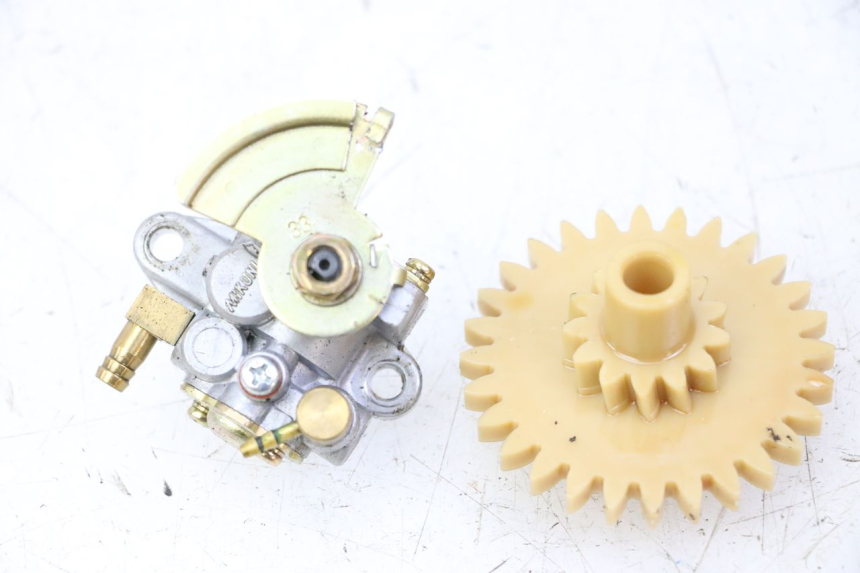 photo de POMPA OLIO APRILIA ETX 125 (1998 - 2002) - Vista principale