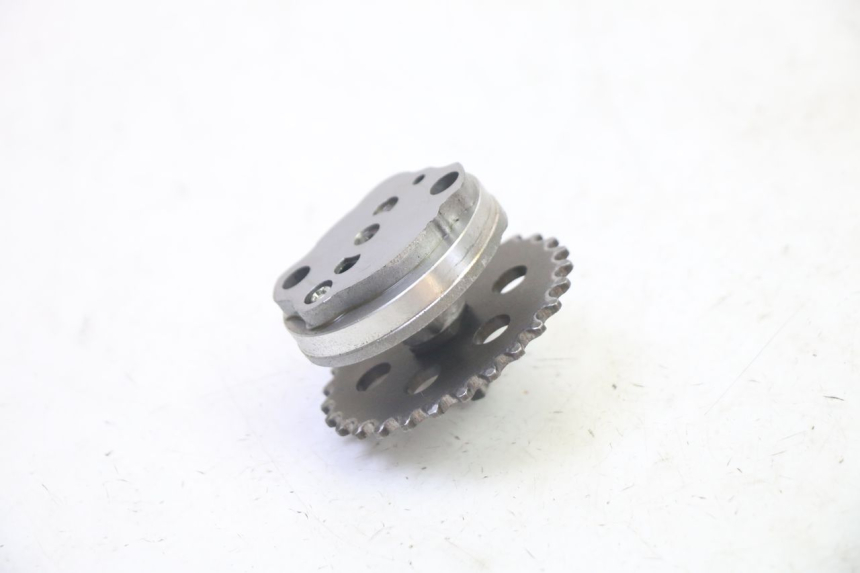 photo de POMPA OLIO HONDA FES S-WING SWING ABS 125 (2007 - 2015) - Altra angolazione