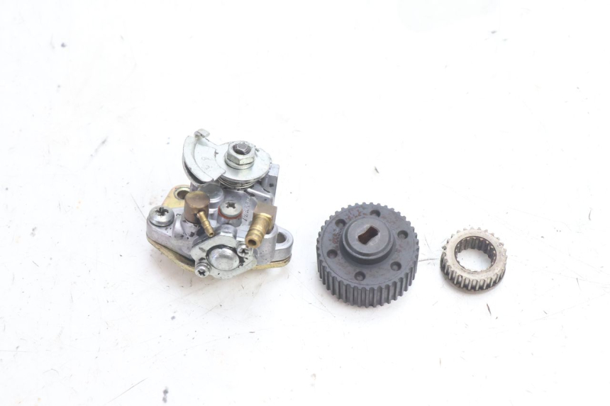 photo de POMPA OLIO PIAGGIO FLY 2T 50 (2004 - 2017) - Dettaglio del componente