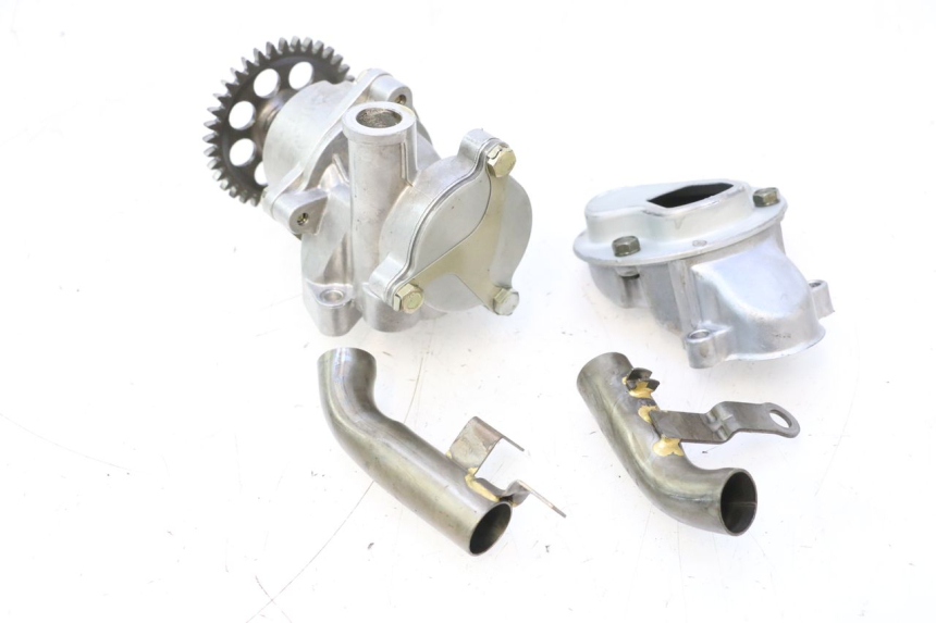photo de POMPA OLIO SUZUKI GSF N BANDIT 1200 (2001 - 2005) - Dettagli dei punti di fissaggio