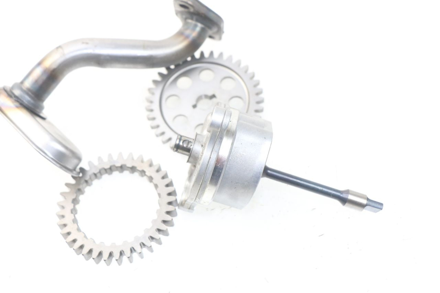 photo de POMPA OLIO SUZUKI GSR 600 (2005 - 2012) - Dettaglio del componente