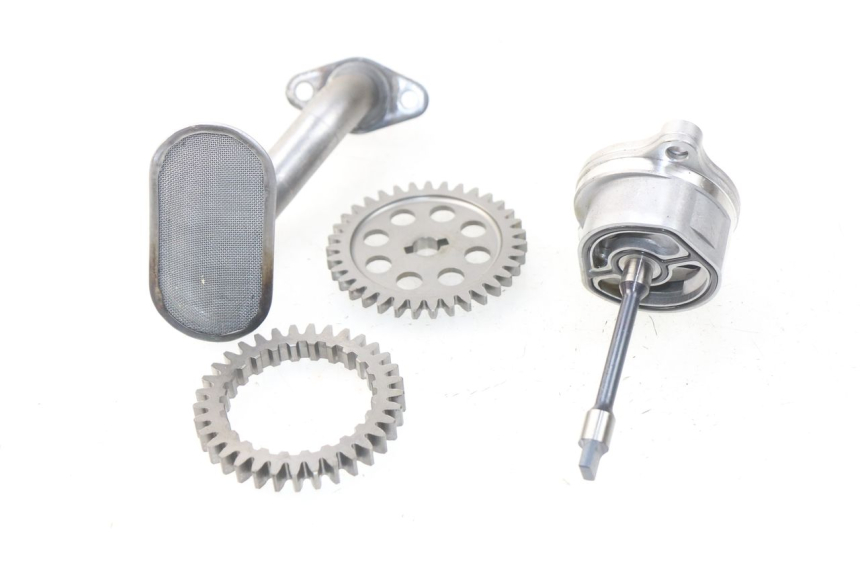 photo de POMPA OLIO SUZUKI GSR 600 (2005 - 2012) - Altra angolazione