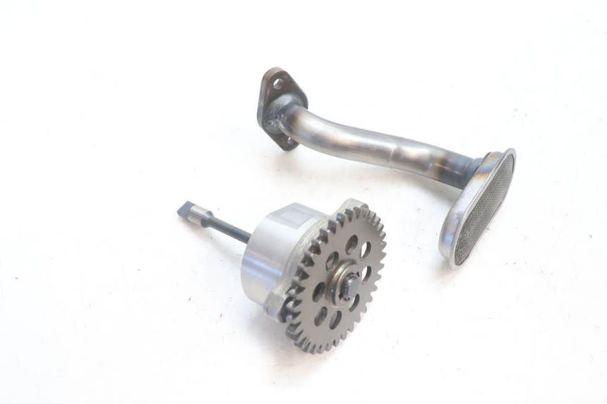 photo de POMPA OLIO SUZUKI GSR 600 (2005 - 2012) - Dettaglio del componente