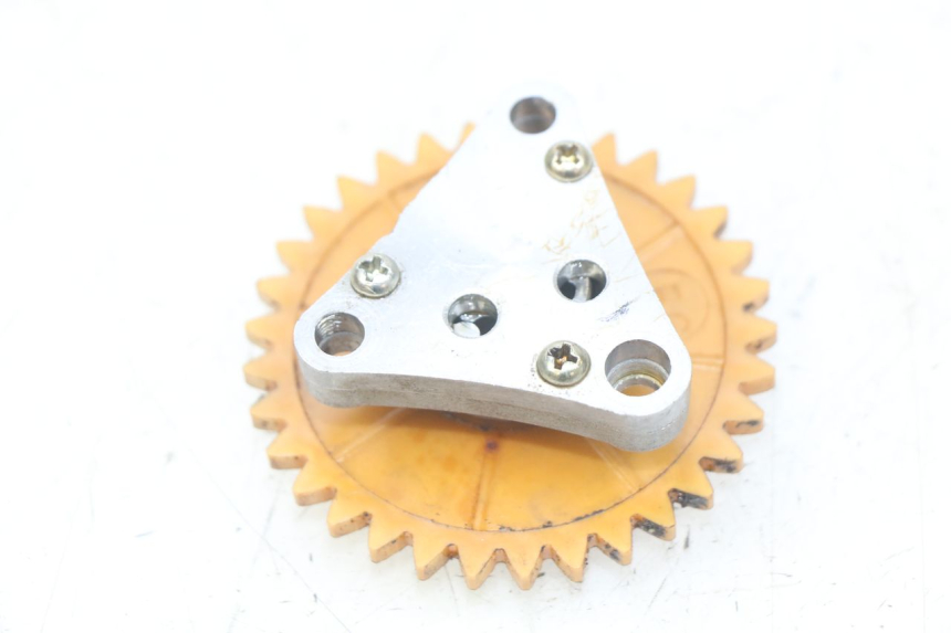 photo de POMPA OLIO PEUGEOT KISBEE 4T 50 (2018 - 2022) - Zoom sullo stato d'uso