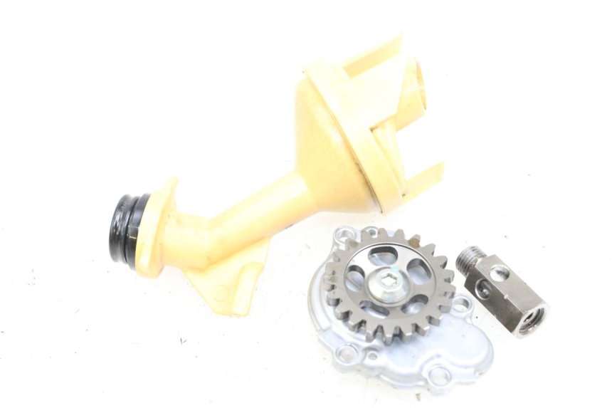 photo de POMPA OLIO KAWASAKI NINJA 400 (2018 - 2023) - Dettaglio del componente