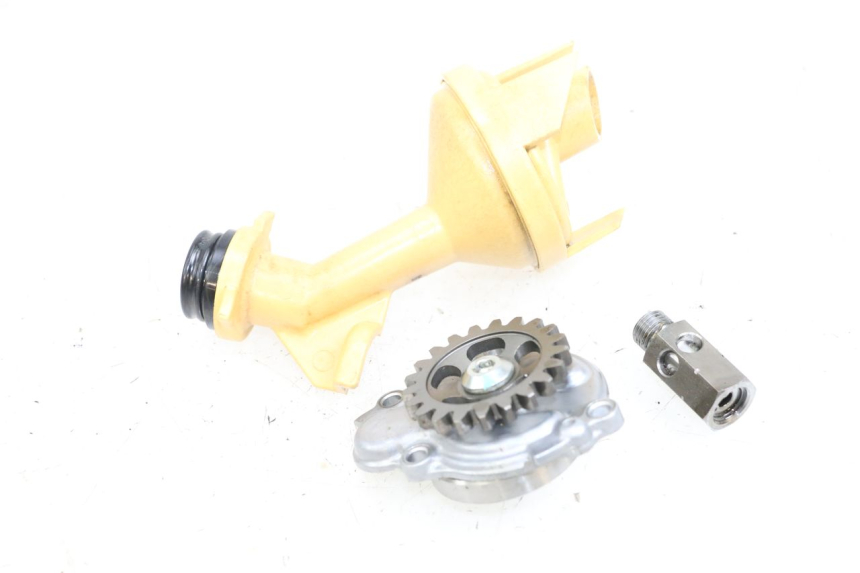 photo de POMPA OLIO KAWASAKI NINJA 400 (2018 - 2023) - Zoom sullo stato d'uso