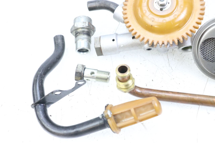 photo de POMPA OLIO MOTO GUZZI NORGE 8V GT 1200 (2011 - 2016) - Primo piano tecnico