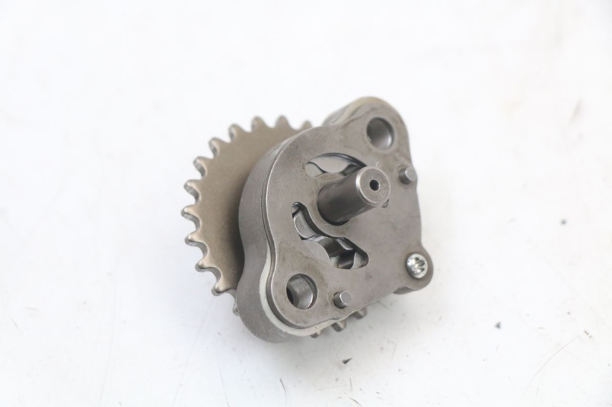 photo de POMPA OLIO PEUGEOT BELVILLE 125 (2017 - 2021) - Altra angolazione