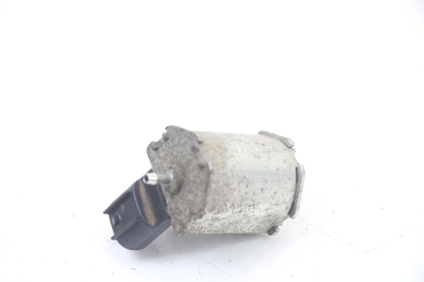 photo de POMPA OLIO PEUGEOT TREKKER TKR 50 (2005 - 2014) - Altra angolazione