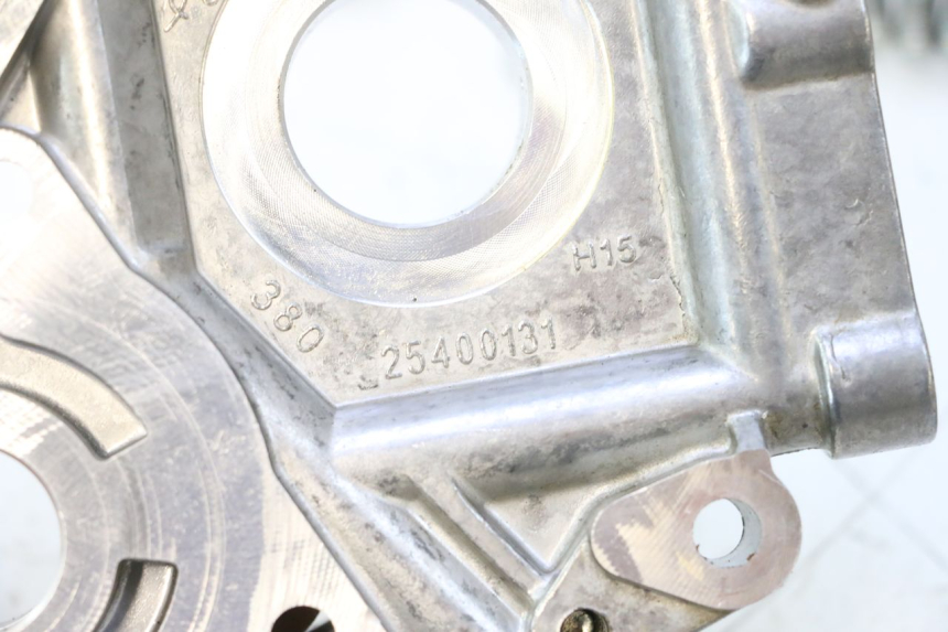 photo de POMPA OLIO HARLEY DAVIDSON ROAD GLIDE FLTRXSE 1920 (2018 - 2022) - Dettagli dei punti di fissaggio