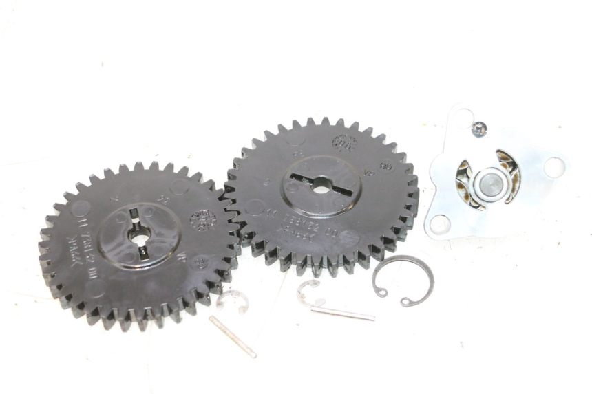 photo de POMPA OLIO PEUGEOT SATELIS COMPRESSOR K15 125 (2006 - 2009) - Zoom sullo stato d'uso