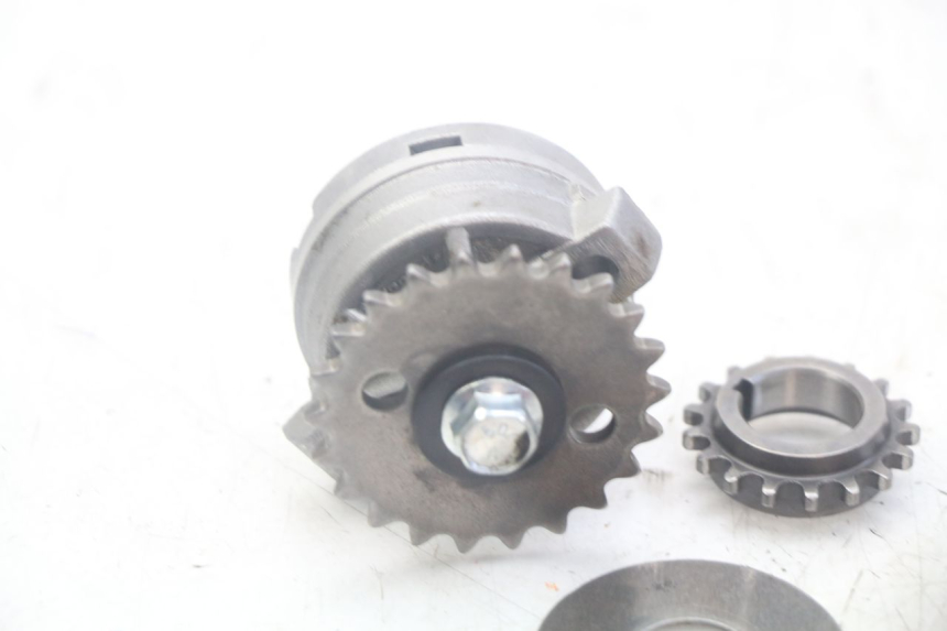 photo de POMPA OLIO APRILIA SCARABEO 100 (2003 - 2012) - Altra angolazione