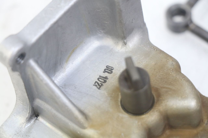 photo de POMPA OLIO TRIUMPH SPRINT ST 955 (1999 - 2001) - Zoom sui componenti