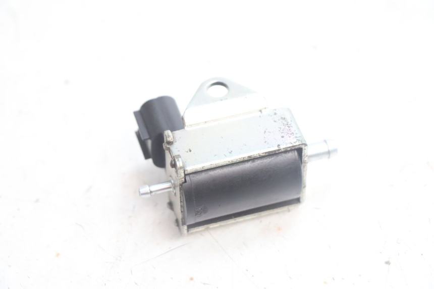 photo de POMPA OLIO PEUGEOT STREETZONE NAKED 2T 50 (2014 - 2018) - Altra angolazione