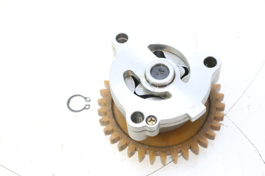 photo de POMPA OLIO SUZUKI SV S 650 (2003 - 2009) - Altra angolazione