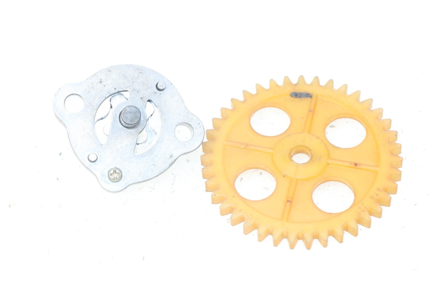 photo de POMPA OLIO PEUGEOT TWEET ACTIVE 4T 50 (2018 - 2022) - Dettaglio del componente