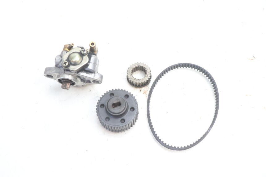 photo de POMPA OLIO PIAGGIO TYPHOON 50 (2000 - 2009) - Altra angolazione